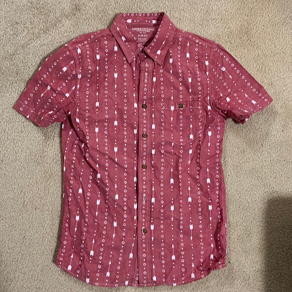 Patterned short sleeve button down shirt